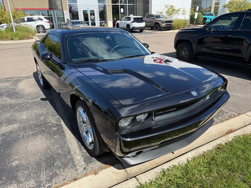 2009 Dodge Challenger 3rd Gen - Image 3 of 11