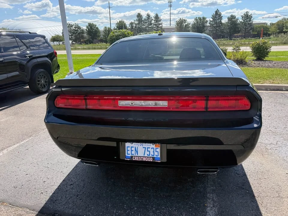 2009 Dodge Challenger 3rd Gen - Image 10 of 11