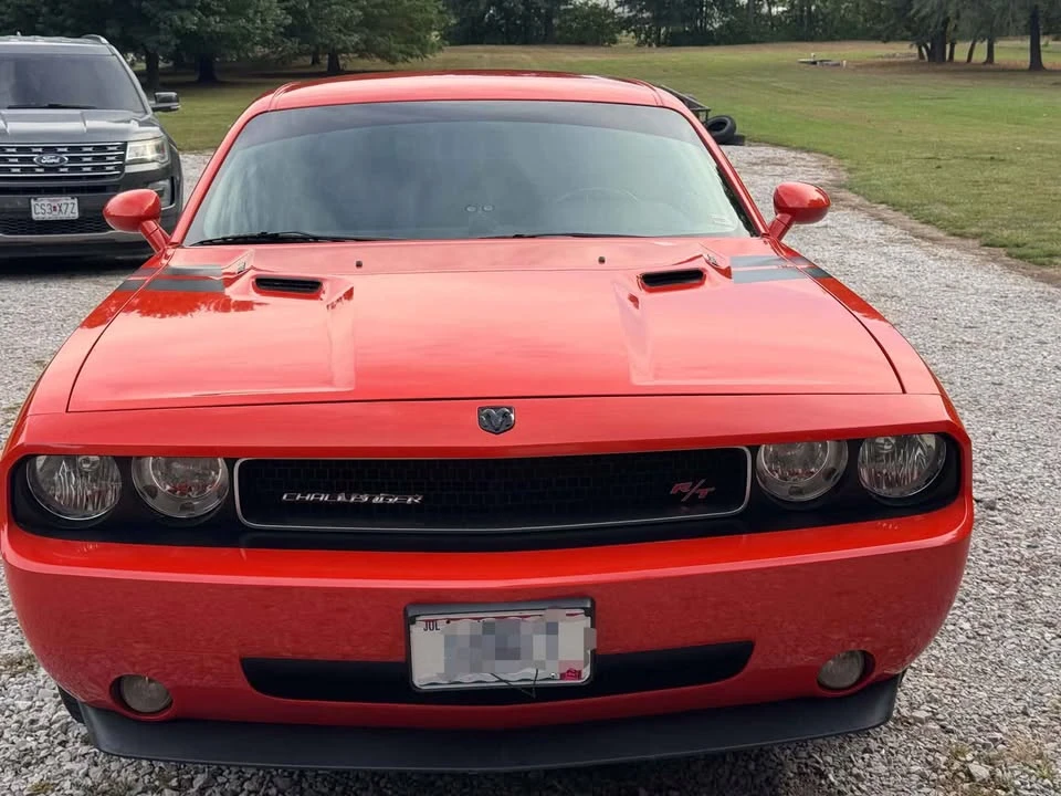 2009 Dodge Challenger 3rd Gen - Image 3 of 8