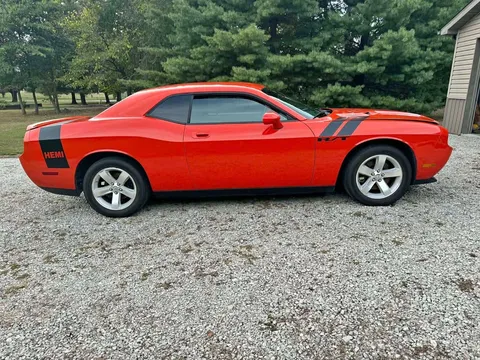 2009 Dodge Challenger R/T Coupe 2D
