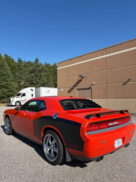 2009 Dodge Challenger 3rd Gen - Image 5 of 16