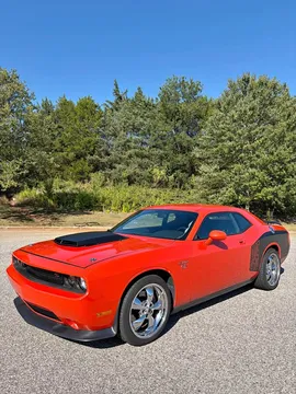 2009 Dodge Challenger R/T Coupe 2D