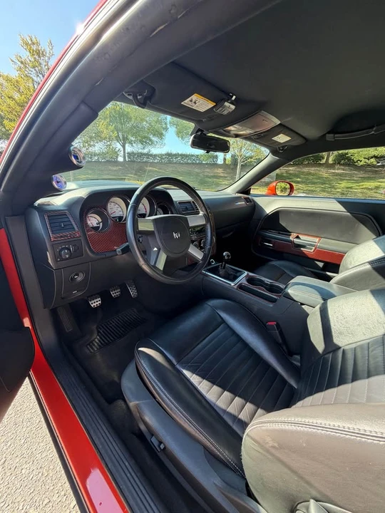 2009 Dodge Challenger 3rd Gen - Image 11 of 16