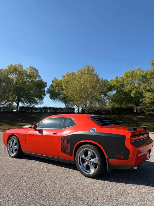 2009 Dodge Challenger 3rd Gen - Image 4 of 16