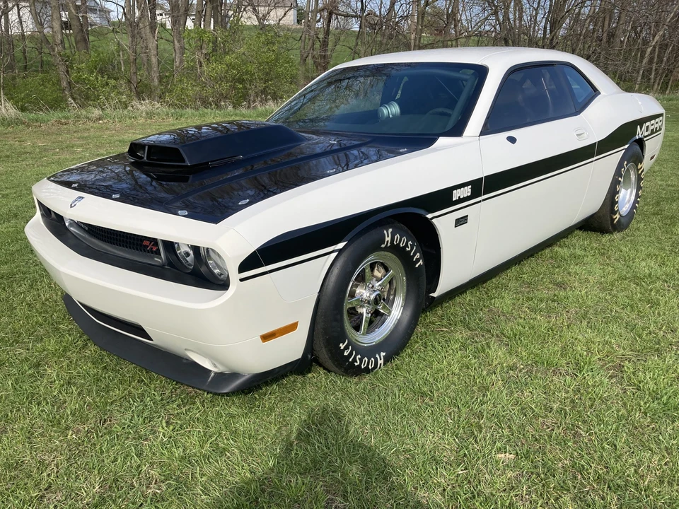 2009 Dodge Challenger 3rd Gen - Image 6 of 31