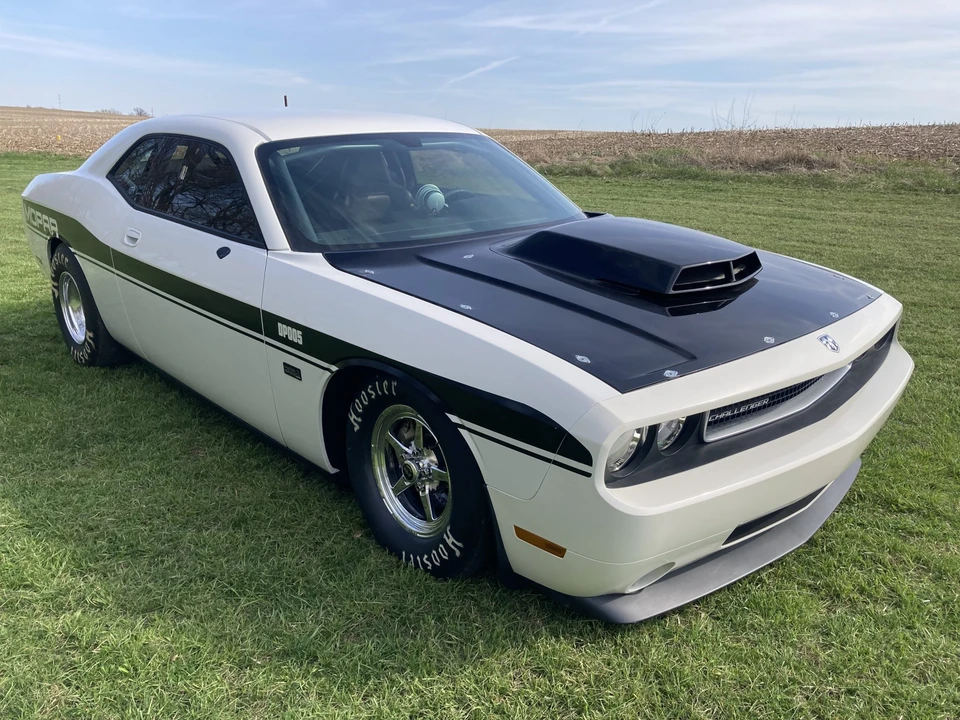 2009 Dodge Challenger 3rd Gen - Image 3 of 31