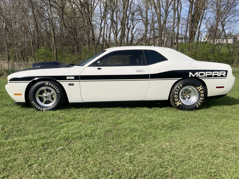 2009 Dodge Challenger 3rd Gen - Image 8 of 31