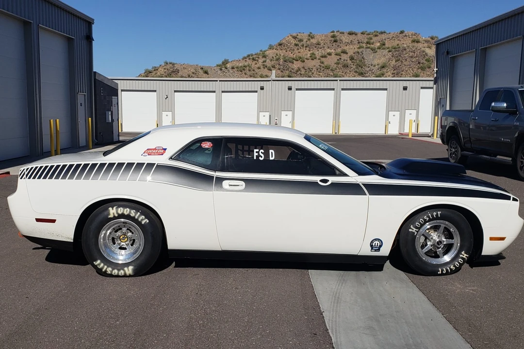 2009 Dodge Challenger 3rd Gen - Image 7 of 31