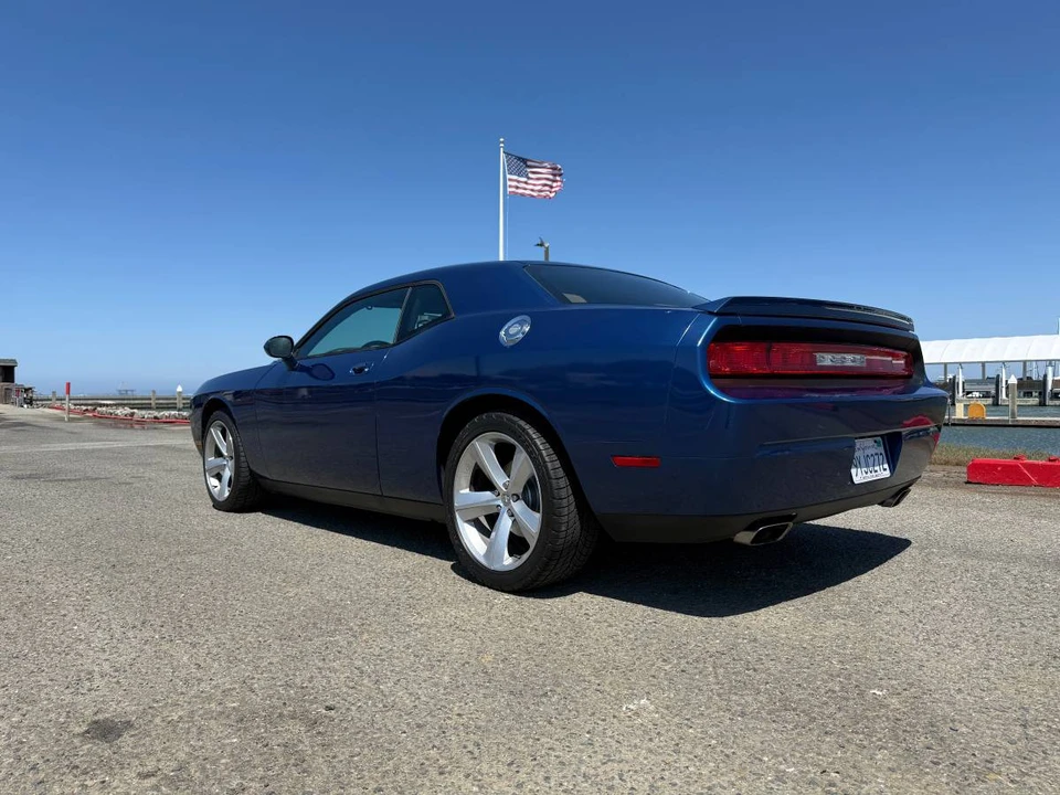 2009 Dodge Challenger 3rd Gen - Image 17 of 21