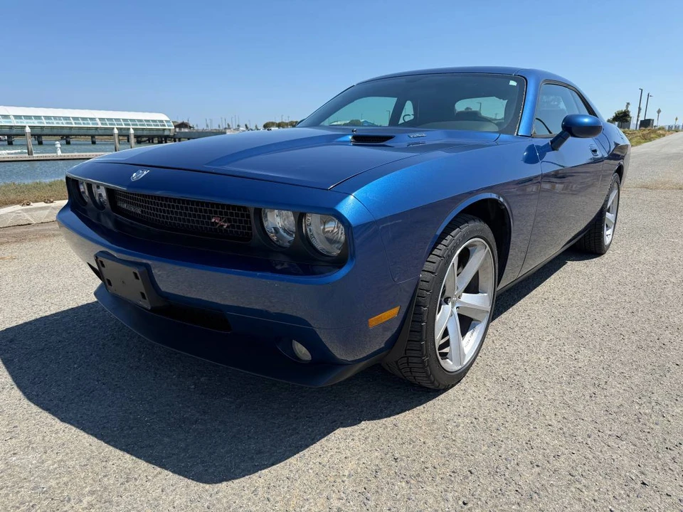 2009 Dodge Challenger 3rd Gen - Image 6 of 21