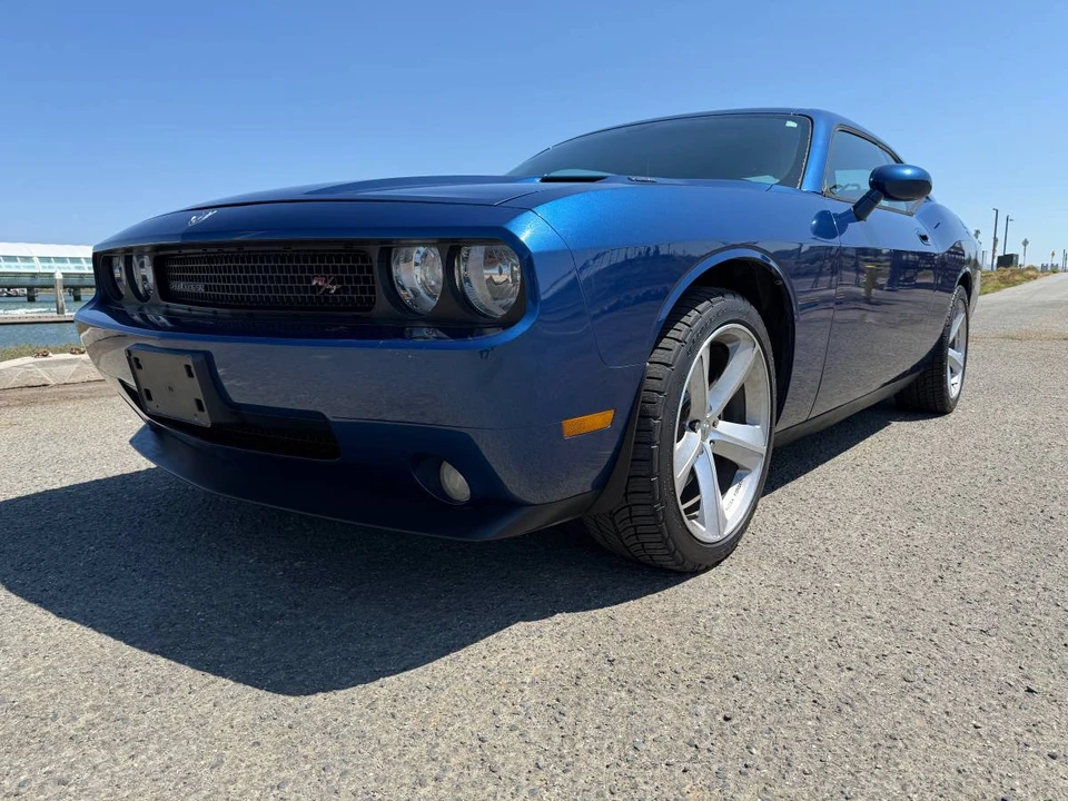 2009 Dodge Challenger 3rd Gen - Image 5 of 21