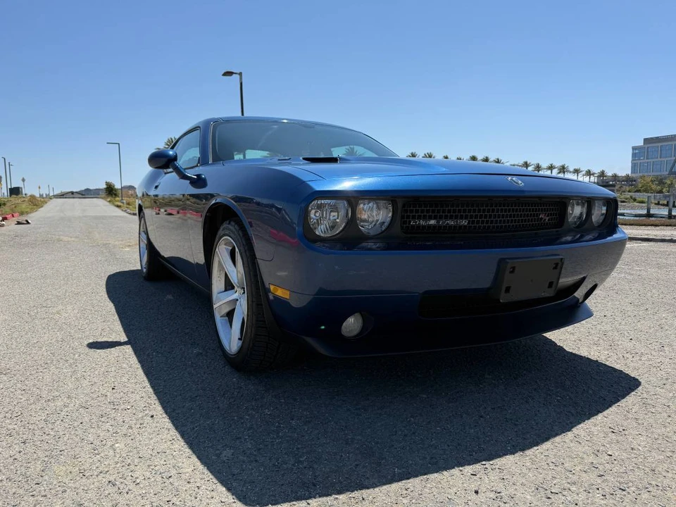 2009 Dodge Challenger 3rd Gen - Image 11 of 21