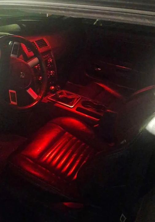 2009 Dodge Challenger 3rd Gen - Image 16 of 20