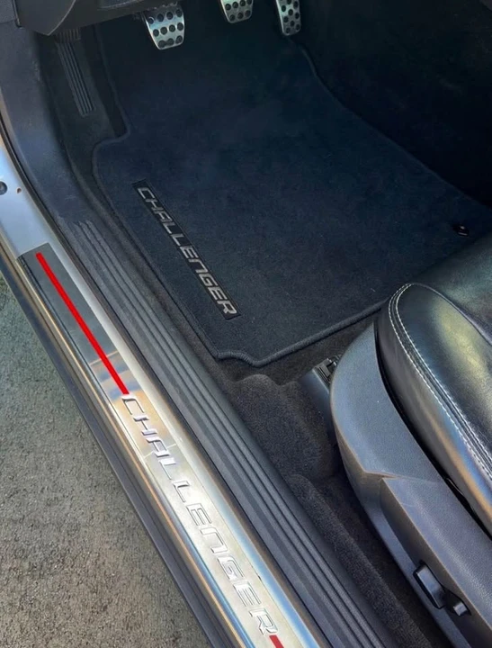 2009 Dodge Challenger 3rd Gen - Image 19 of 20