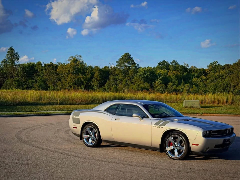 2009 Dodge Challenger 3rd Gen - Image 10 of 20