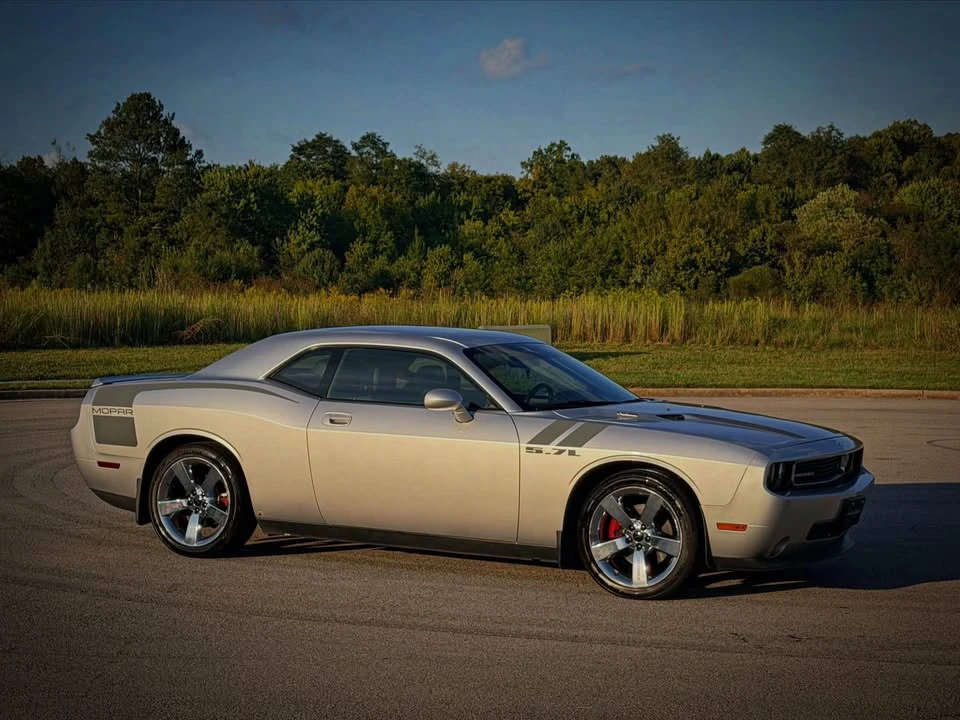 2009 Dodge Challenger 3rd Gen - Image 5 of 20