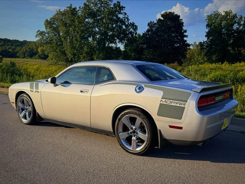 2009 Dodge Challenger 3rd Gen - Image 3 of 20