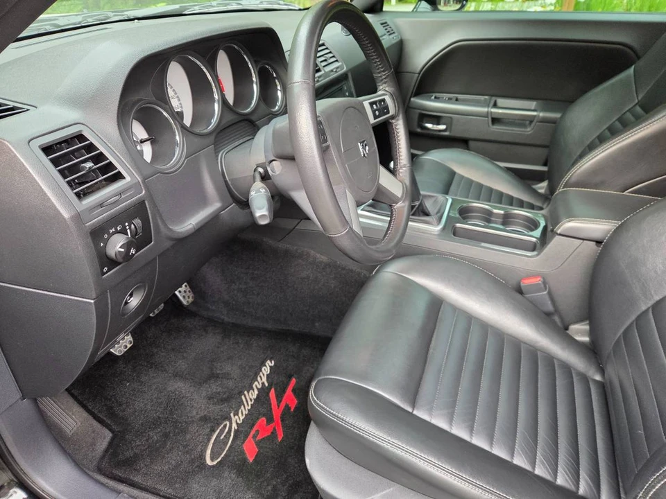 2009 Dodge Challenger 3rd Gen - Image 10 of 11