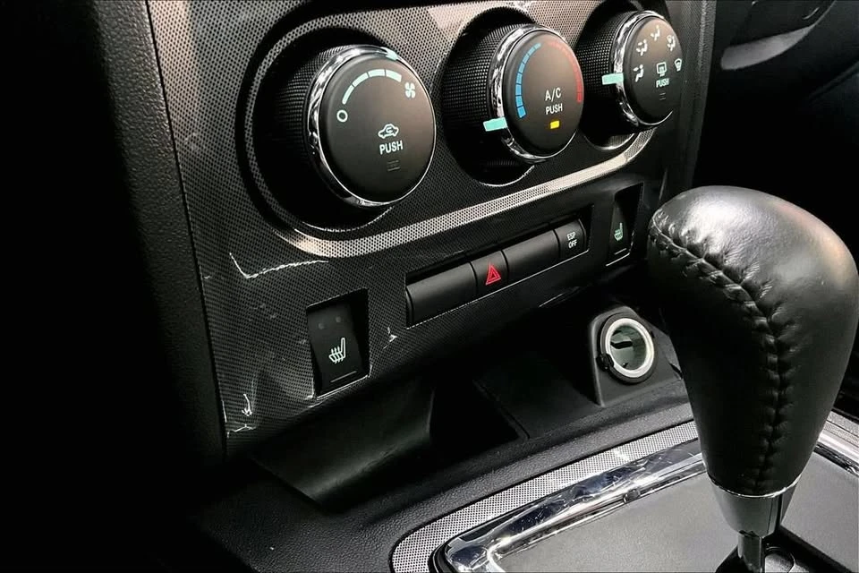 2009 Dodge Challenger 3rd Gen - Image 13 of 20