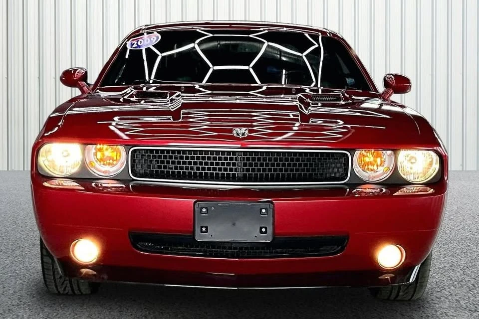 2009 Dodge Challenger 3rd Gen - Image 2 of 20