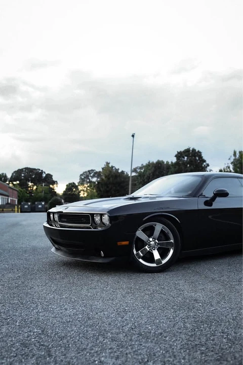 2009 Dodge Challenger 3rd Gen - Image 4 of 18