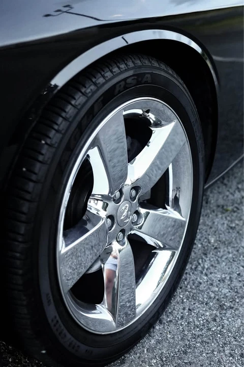 2009 Dodge Challenger 3rd Gen - Image 8 of 18