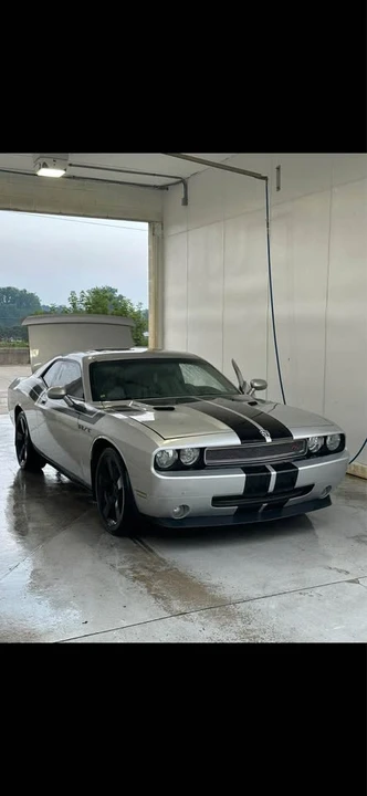 2009 Dodge Challenger 3rd Gen - Image 8 of 9