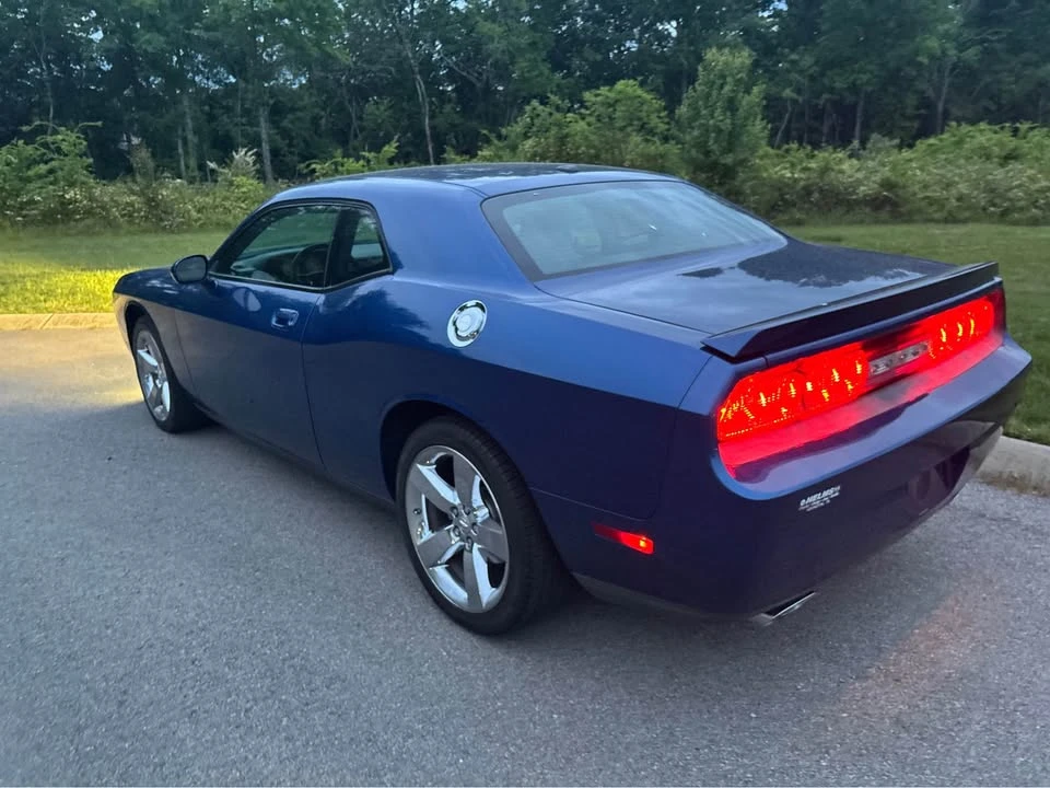 2009 Dodge Challenger 3rd Gen - Image 2 of 6