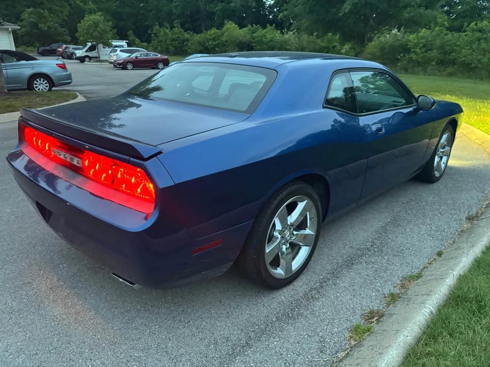 2009 Dodge Challenger 3rd Gen - Image 3 of 6