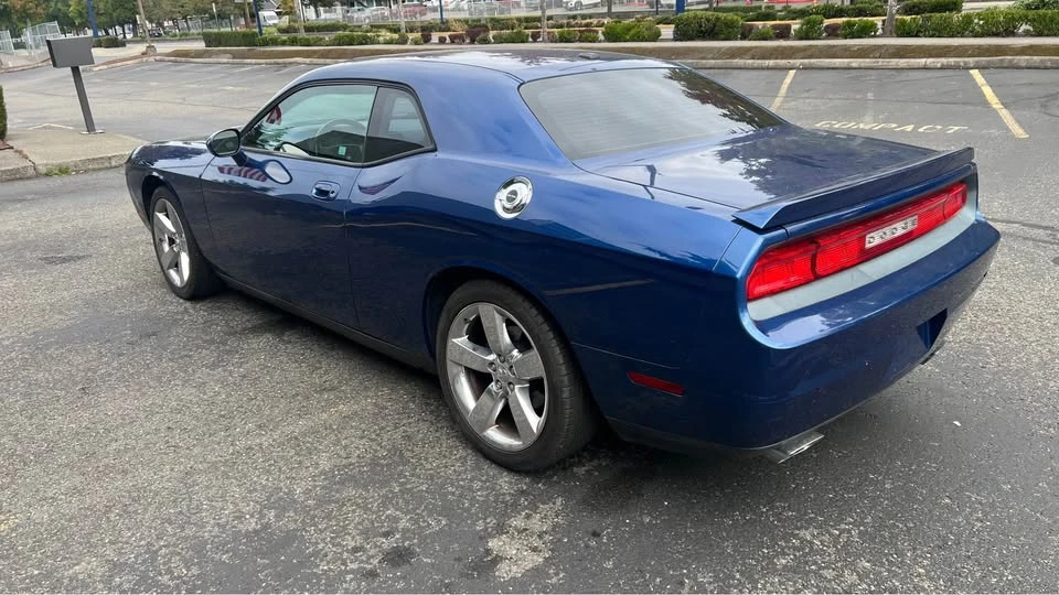 2009 Dodge Challenger 3rd Gen - Image 5 of 15