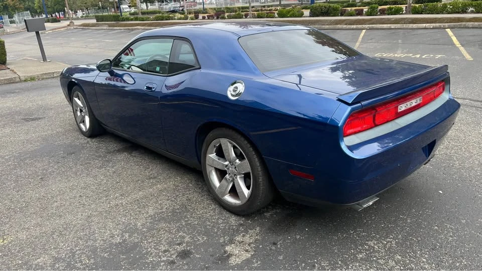 2009 Dodge Challenger 3rd Gen - Image 6 of 15