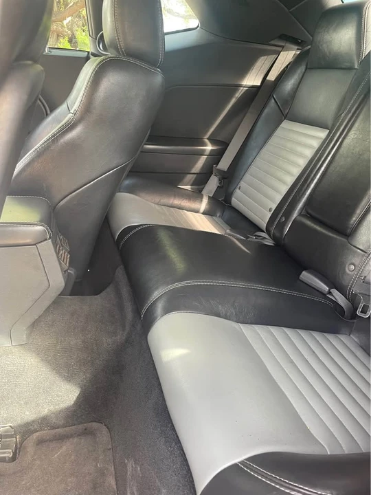 2009 Dodge Challenger 3rd Gen - Image 10 of 17