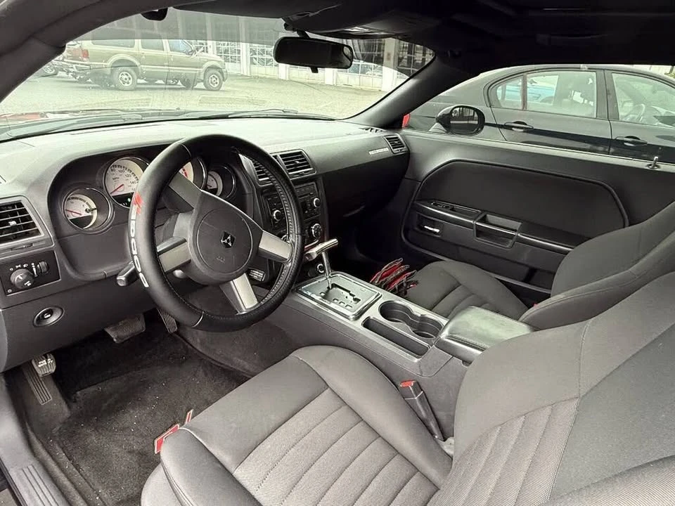 2009 Dodge Challenger 3rd Gen - Image 9 of 10