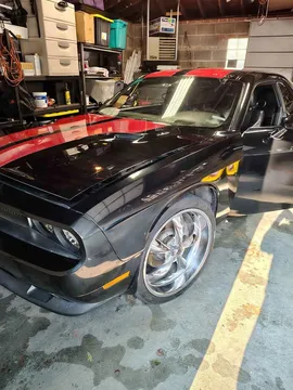 2009 Dodge Challenger R/T Scat Pack Coupe 2D