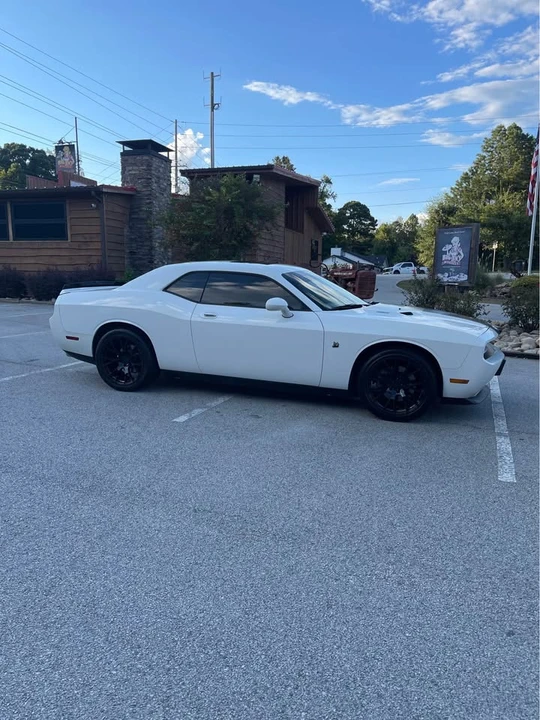 2009 Dodge Challenger SRT8 & 392 3rd Gen - Image 2 of 19