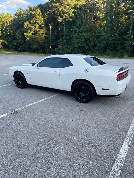 2009 Dodge Challenger SRT8 & 392 3rd Gen - Image 6 of 19