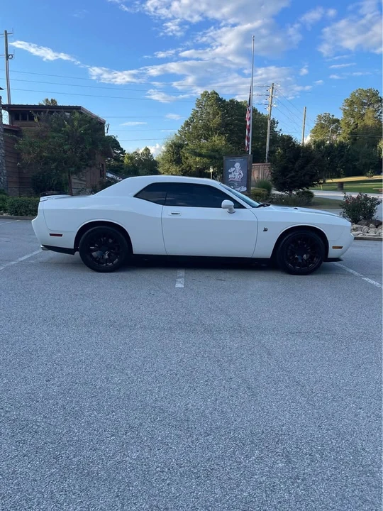 2009 Dodge Challenger SRT8 & 392 3rd Gen - Image 3 of 19