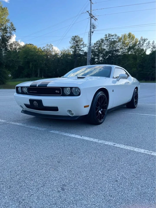 2009 Dodge Challenger SRT8 & 392 3rd Gen - Image 9 of 19