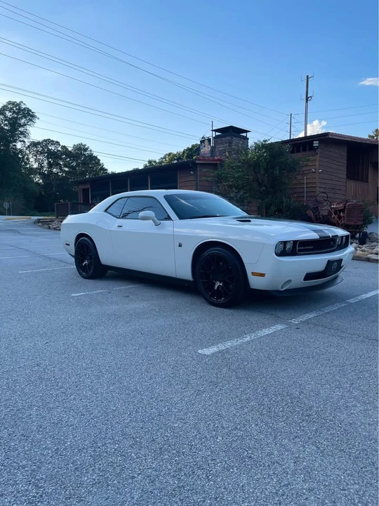 2009 Dodge Challenger SRT8 & 392 3rd Gen - Image 2 of 19