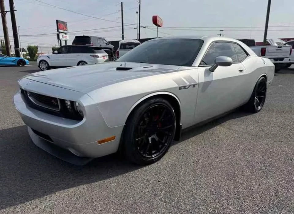 2009 Dodge Challenger 3rd Gen - Image 2 of 9