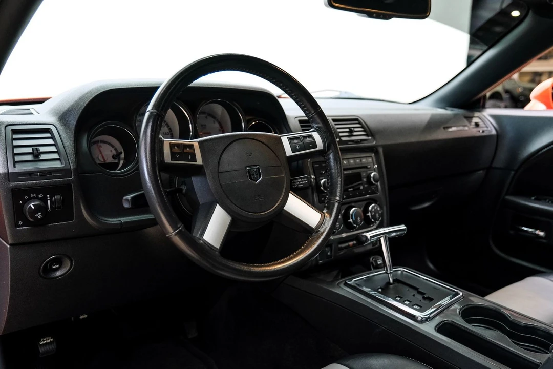 2009 Dodge Challenger 3rd Gen - Image 11 of 12