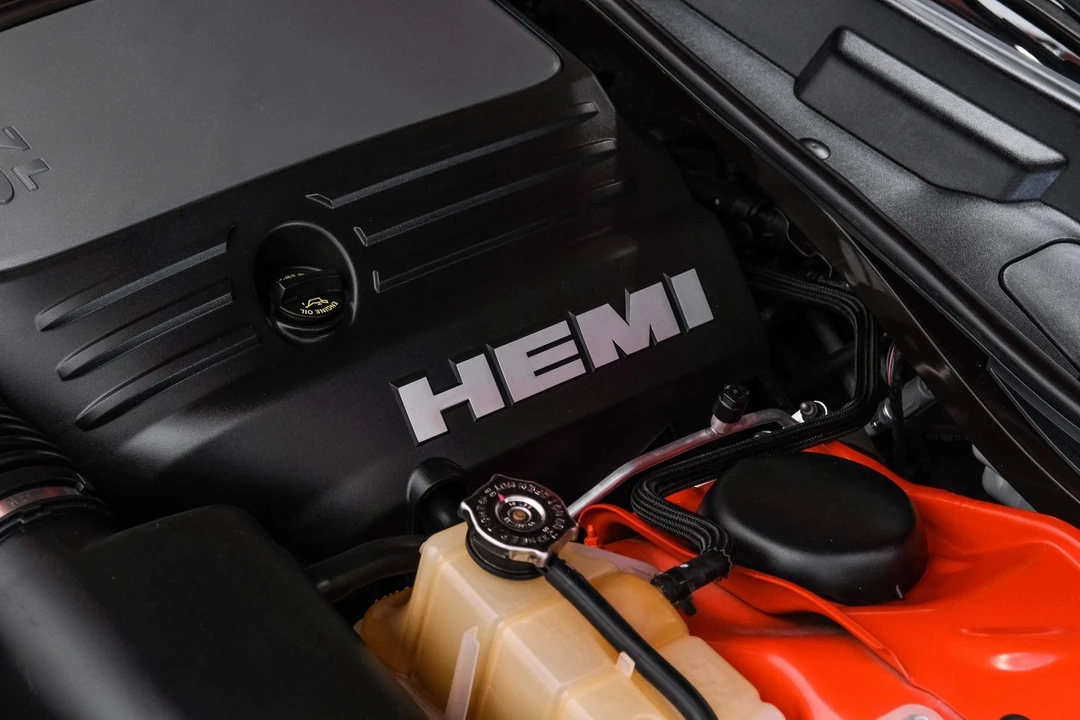 2009 Dodge Challenger 3rd Gen - Image 5 of 12