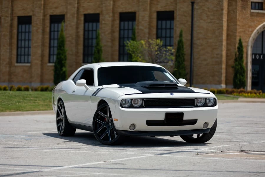 2009 Dodge Challenger 3rd Gen - Image 7 of 23