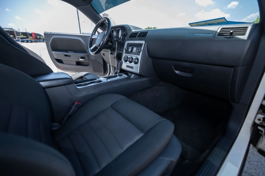 2009 Dodge Challenger 3rd Gen - Image 16 of 23