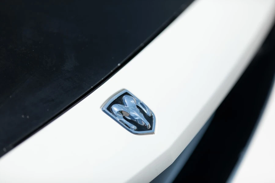 2009 Dodge Challenger 3rd Gen - Image 10 of 23