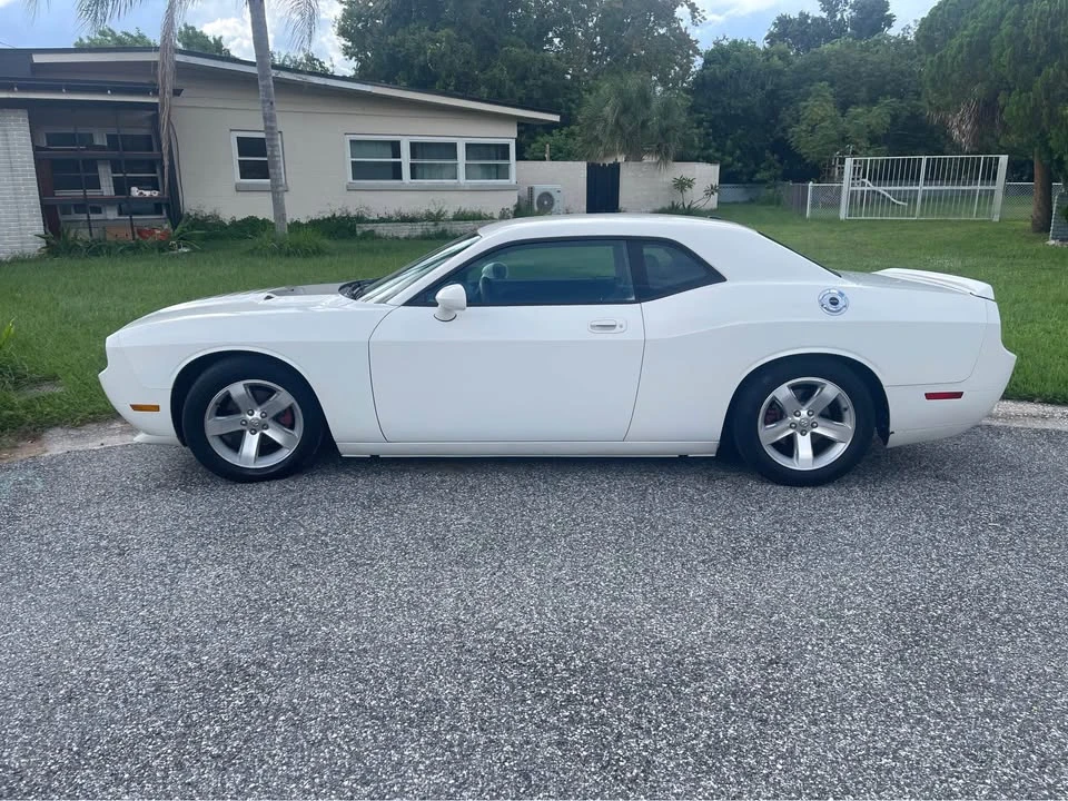 2009 Dodge Challenger 3rd Gen - Image 4 of 7
