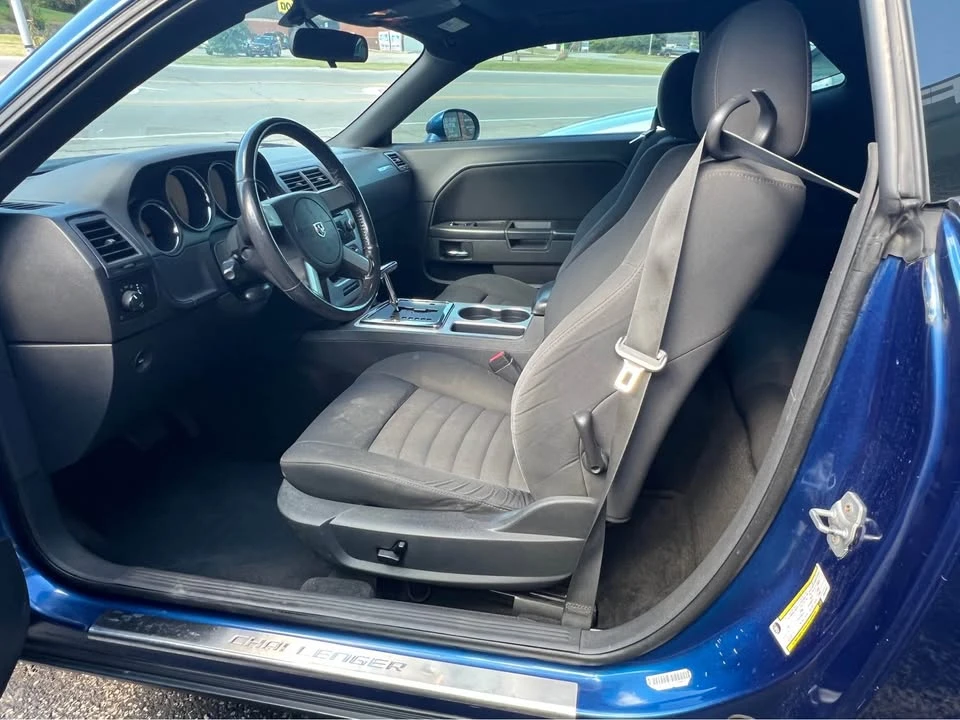 2009 Dodge Challenger 3rd Gen - Image 13 of 16