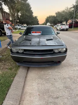 2009 Dodge Challenger SE Coupe 2D