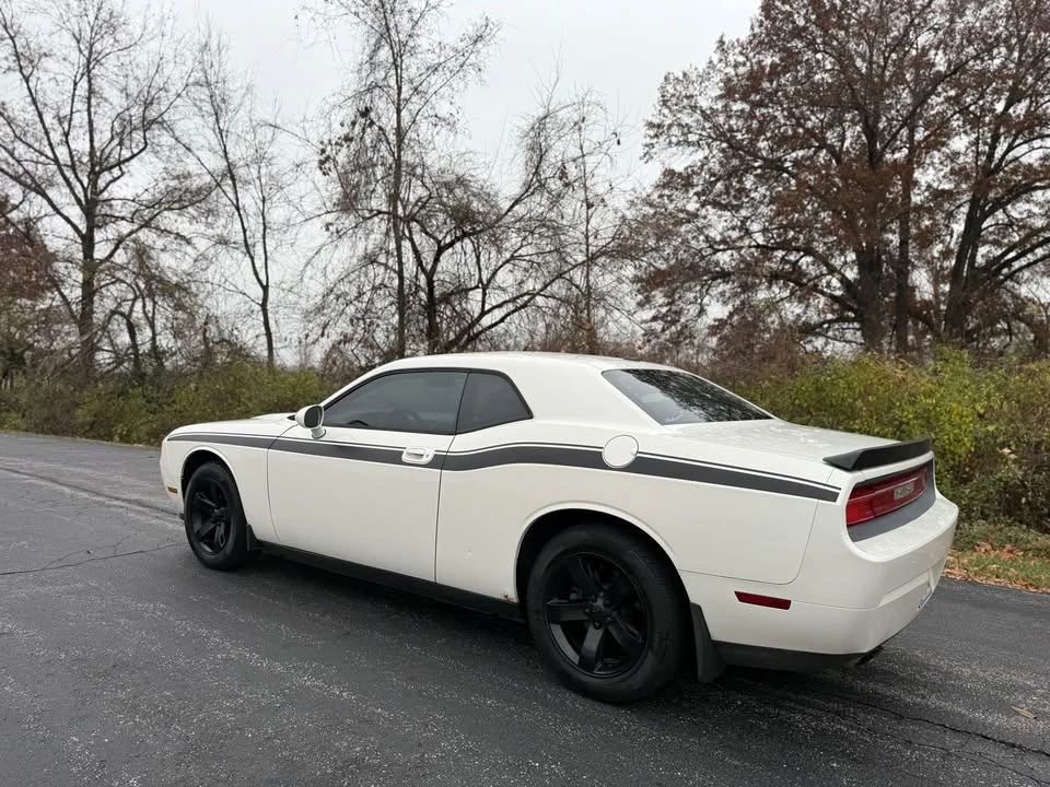 2009 Dodge Challenger 3rd Gen - Image 4 of 6