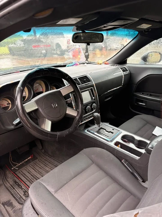 2009 Dodge Challenger 3rd Gen - Image 6 of 7